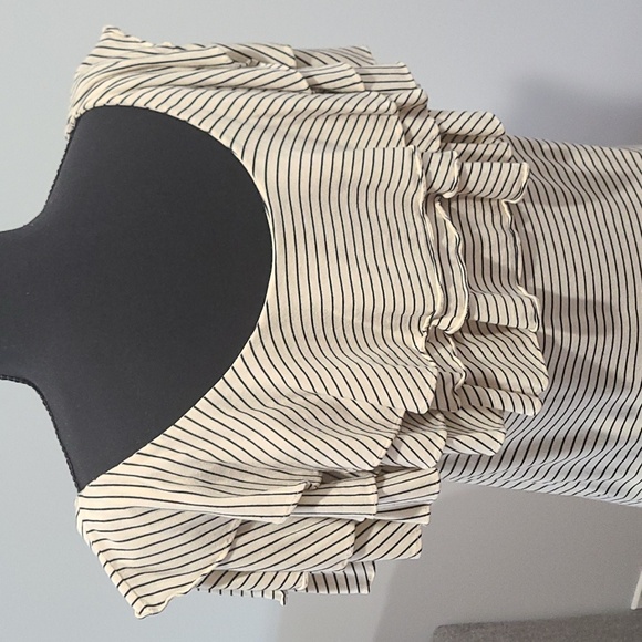 Ralph Lauren Ruffle Top - Picture 5 of 7